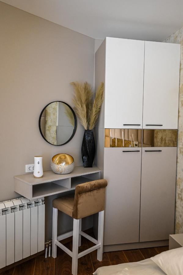 Bane 6 Apartment *